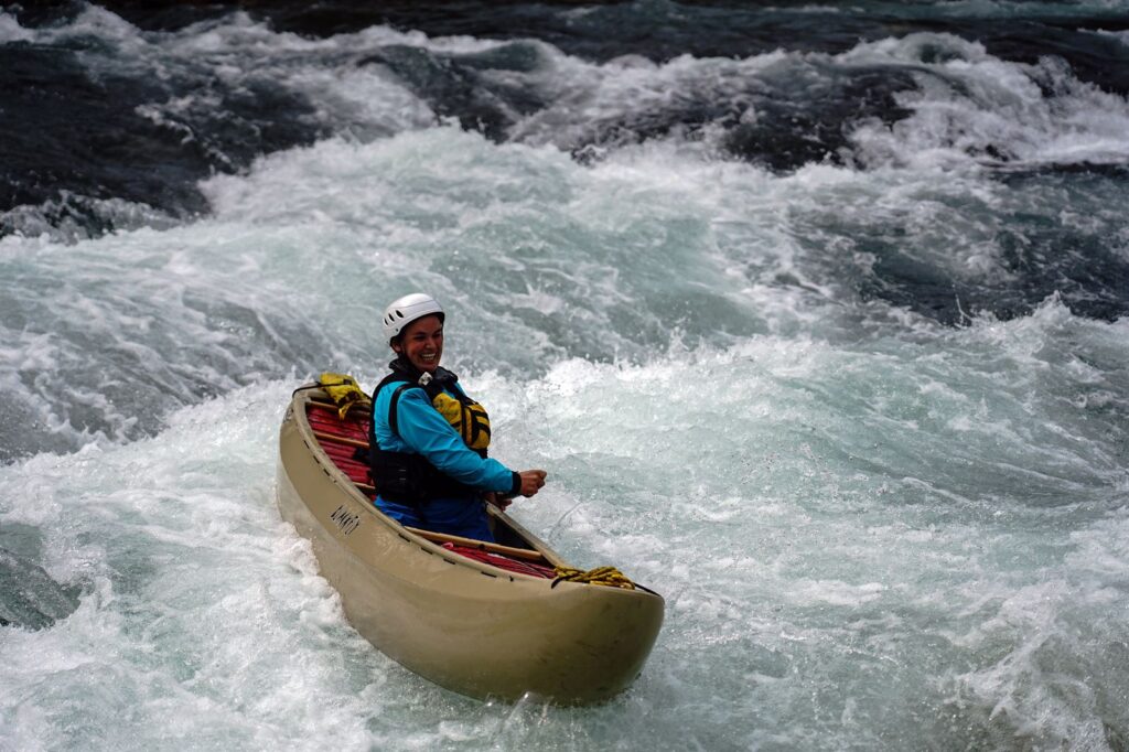 Aislinn solo playboating